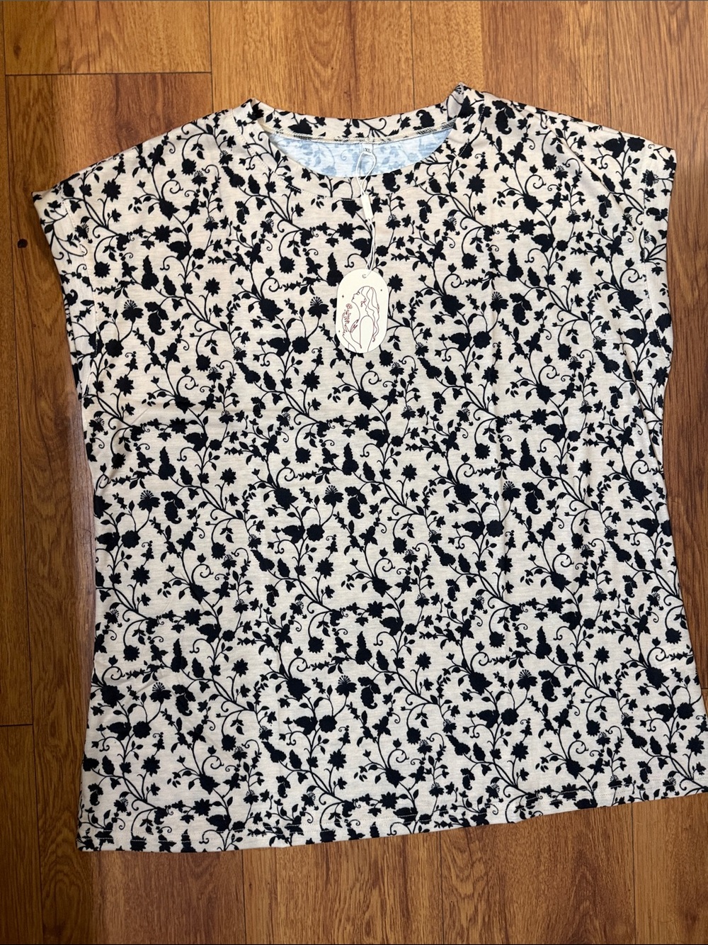 Black & Cream Floral Print Short Sleeve Top